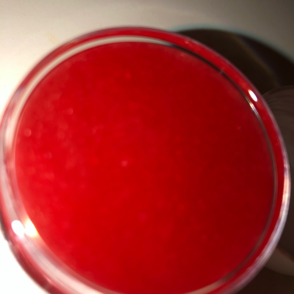 Kool Strawberry & Kiwi Lip Scrub 🥝🍓 - Picture 4 of 5